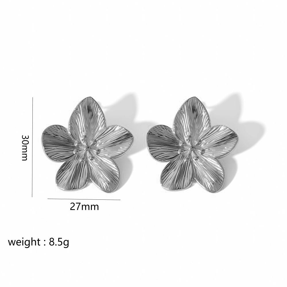 Silver floral earrings with measurements and weight on a white background