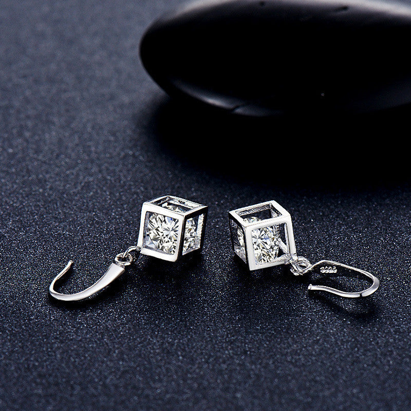 Women's Elegant Earrings and Necklace Set - Fashion Jewelry Collection