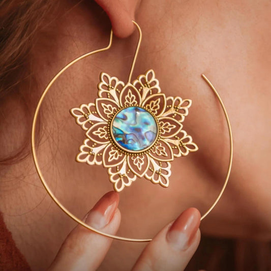 Women's Fashion Hollowed-Out High-Grade Flower Earrings - Adult Light Luxury Jewelry