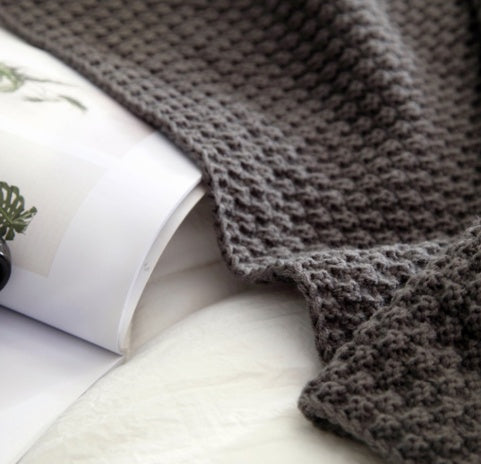 Nordic Fringed Knit Ball Blanket Wool Blanket Office Air Conditioning Lunch Break Shawl Sofa Leisure Blanket - Acrylic 900g