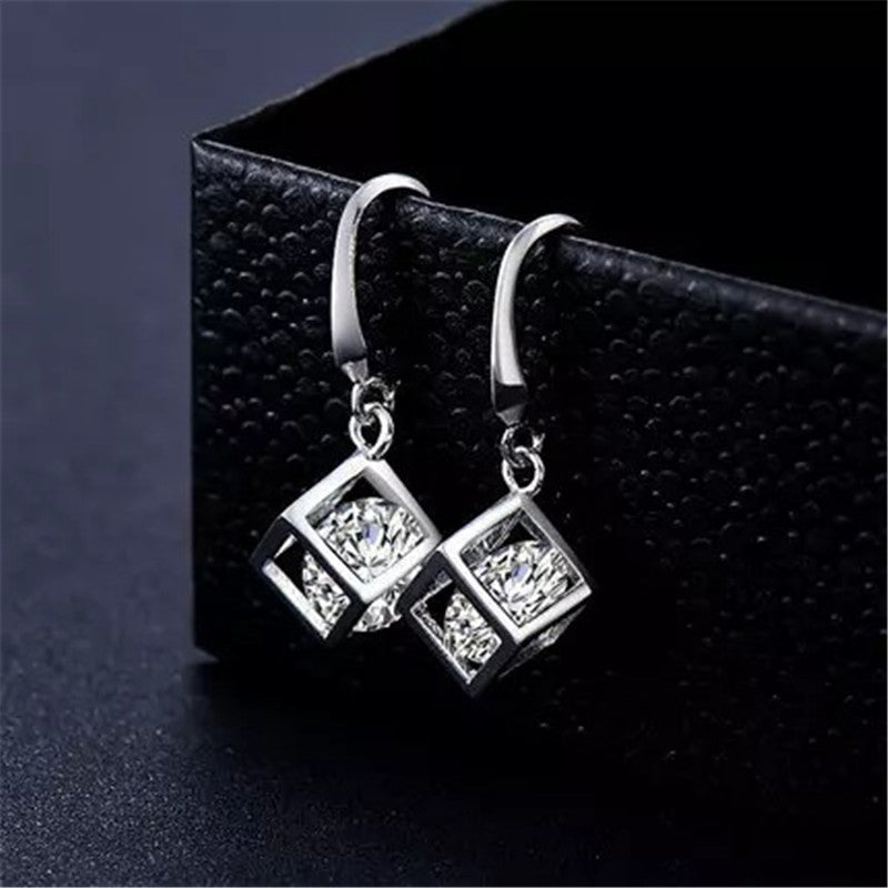 Women's Elegant Earrings and Necklace Set - Fashion Jewelry Collection