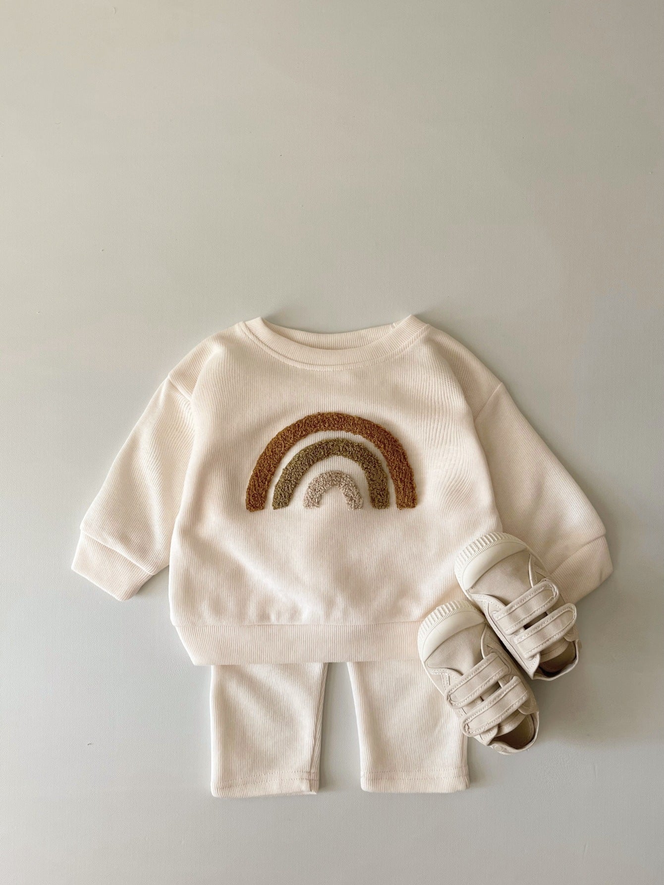 Adorable Newborn Alphabet Embroidery Set - Long Sleeve Two-Piece Suit