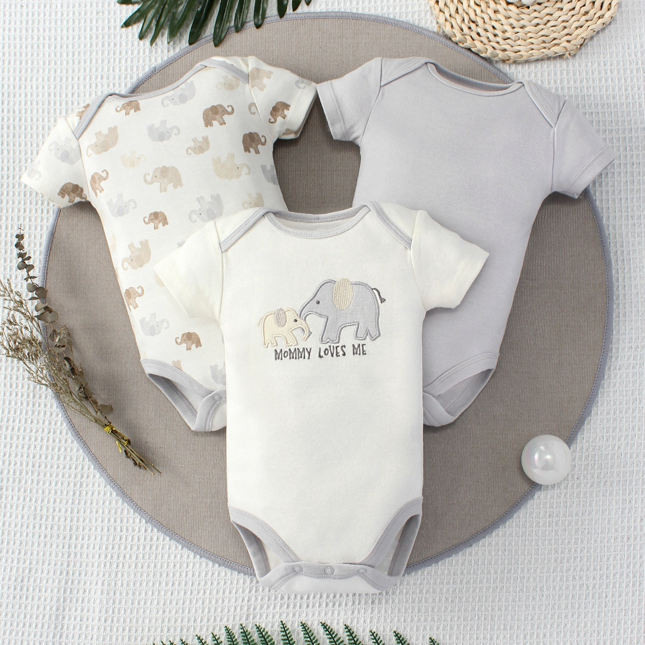 Baby Jumpsuit Fashion Three-Piece Set - Blue Giraffe Design