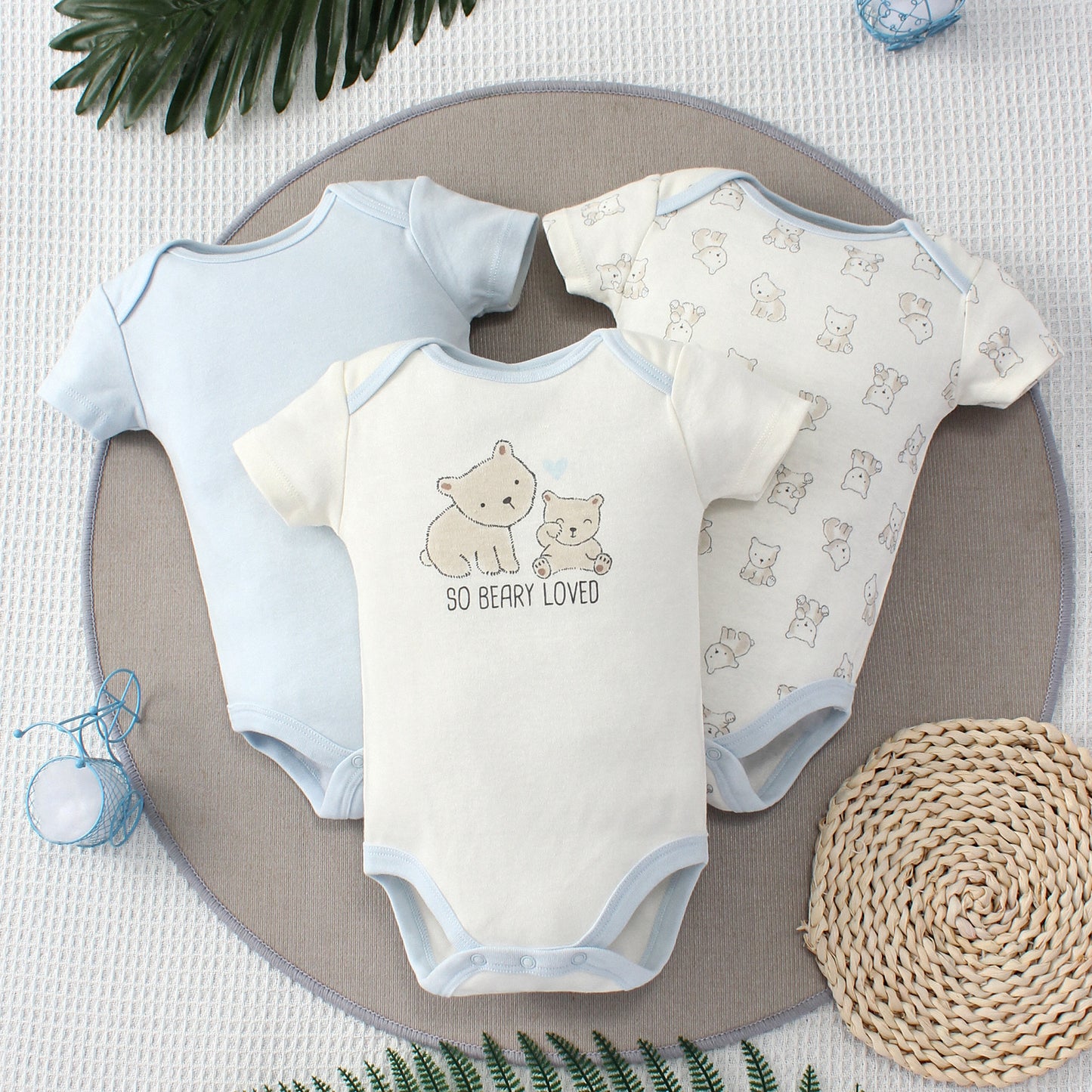 Baby Jumpsuit Fashion Three-Piece Set - Blue Giraffe Design