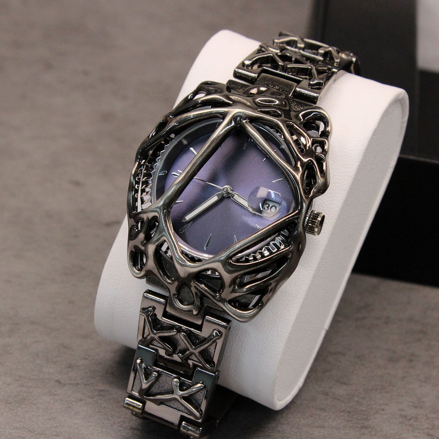 European Special-Shaped Watch - Advanced Design