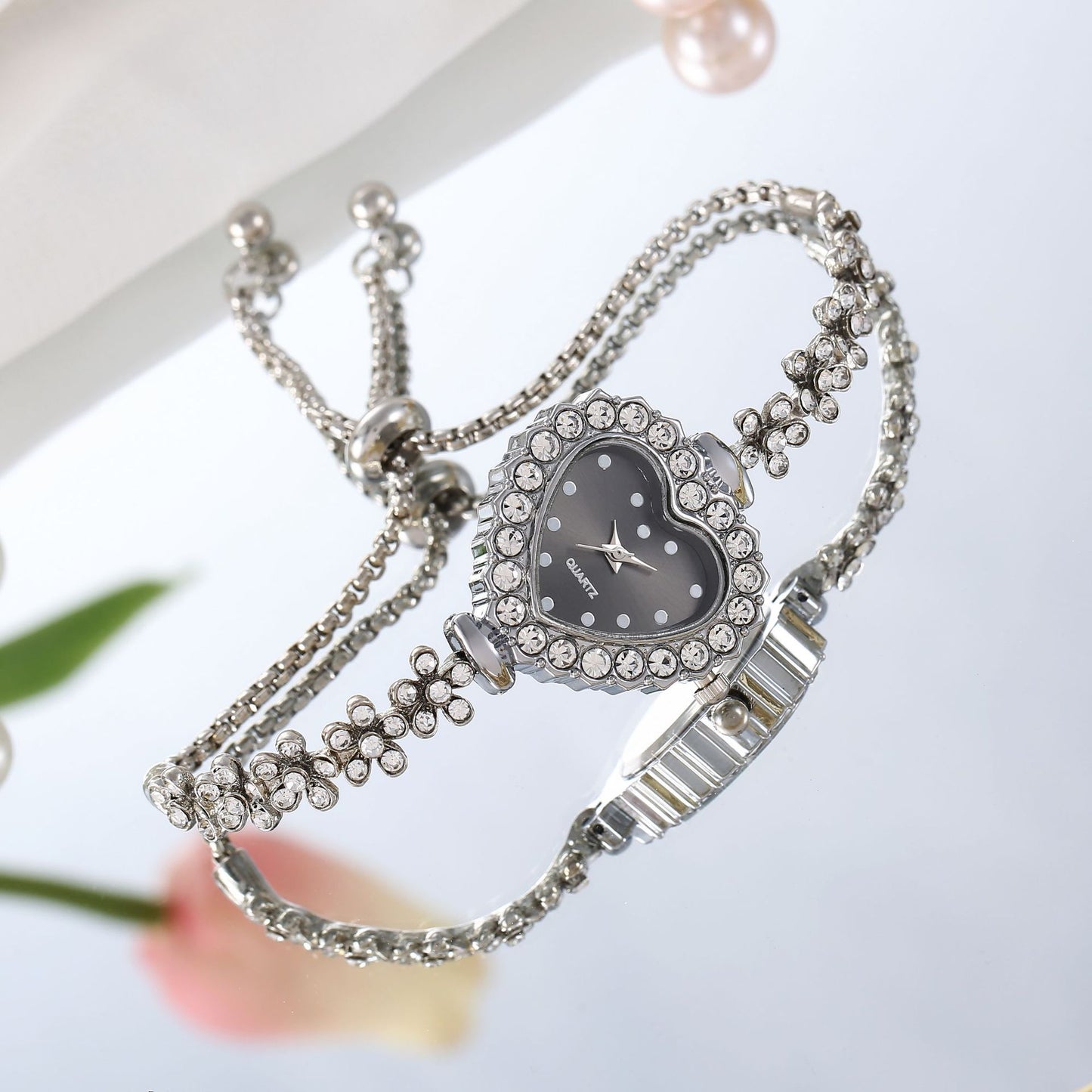 Flower Chain Diamond Women's Watch - Elegant All-Match
