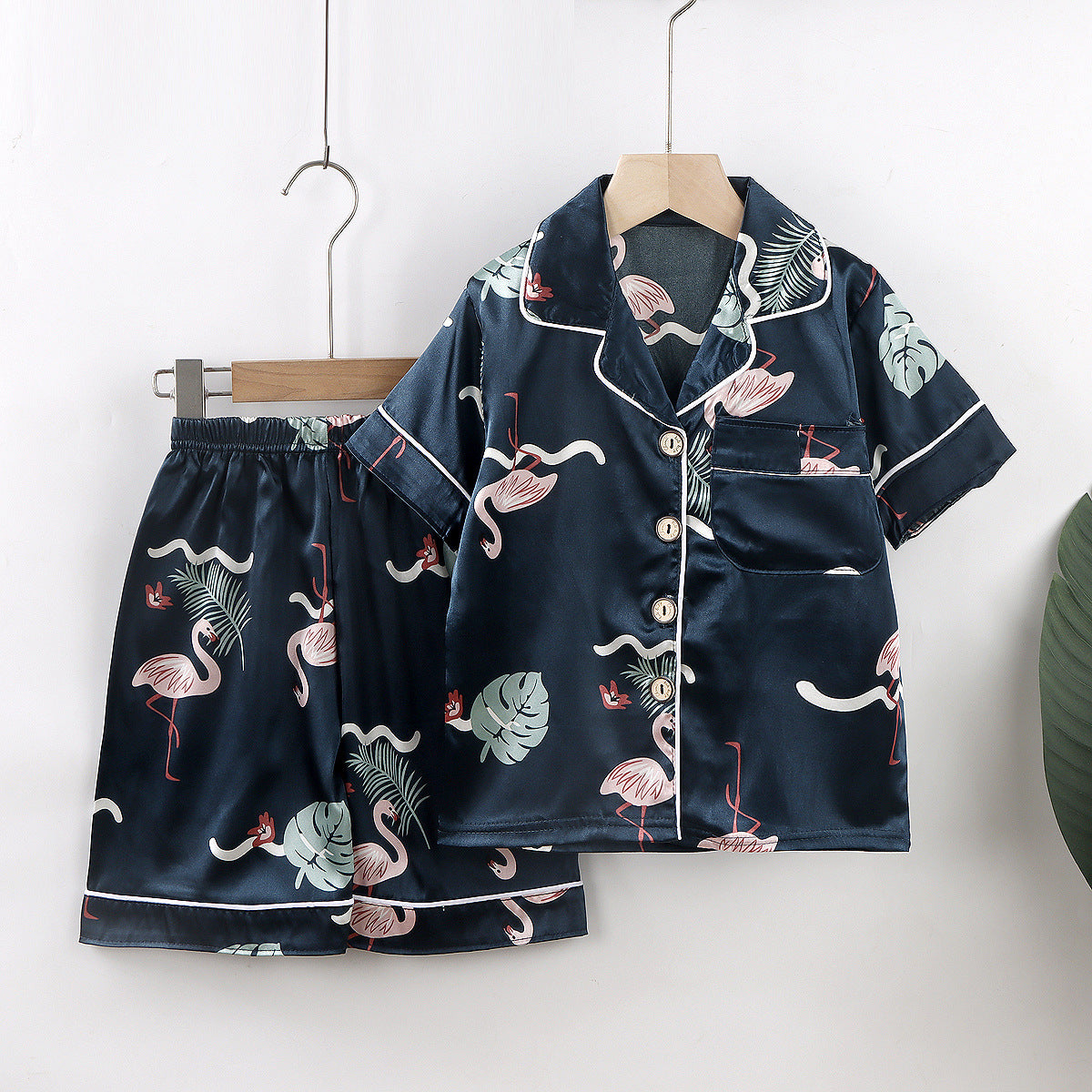 Boys' And Girls' Cartoon Home Ice Silk Short Sleeve Homewear Lightweight Comfortable Pajamas Suit