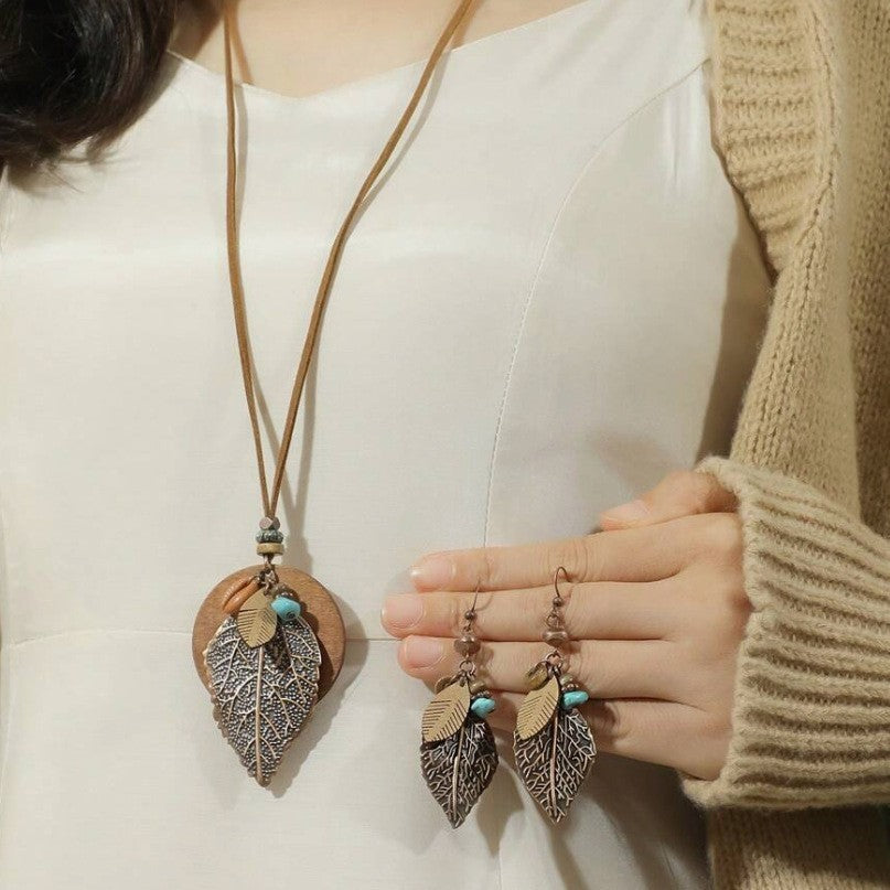 Women's Bohemian Retro Jewelry Set - Leaf Design Earrings & Necklace
