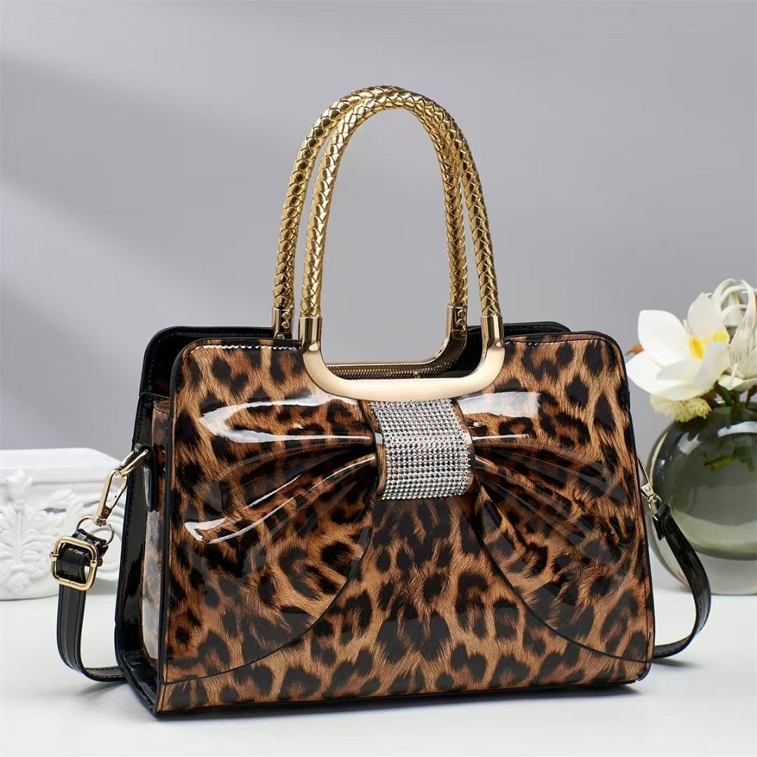 Félin Crystal-Stud Leopard Chain Lock Bag