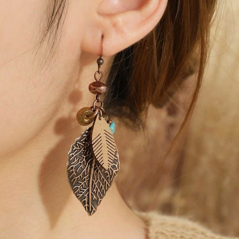Women's Bohemian Retro Jewelry Set - Leaf Design Earrings & Necklace