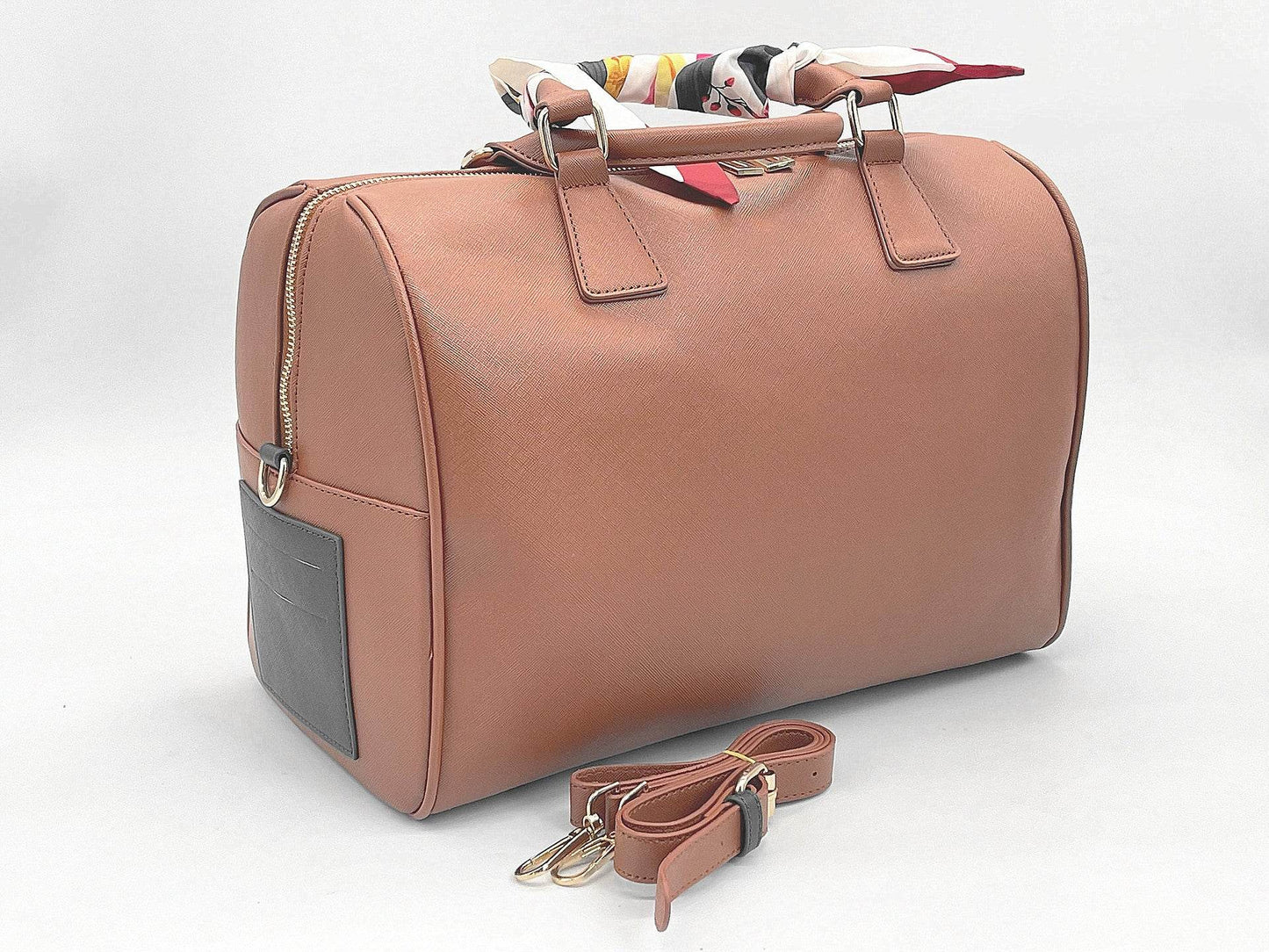 Design A Large-capacity Backpack With One Shoulder Slung Diagonally - Millivan supplies