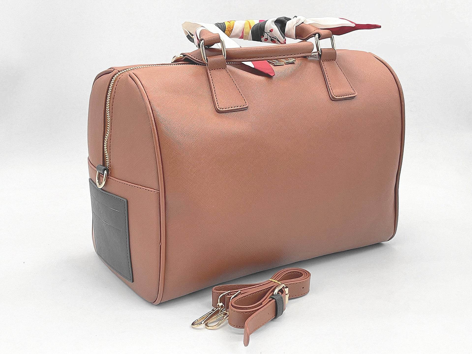 Design A Large-capacity Backpack With One Shoulder Slung Diagonally - Millivan supplies