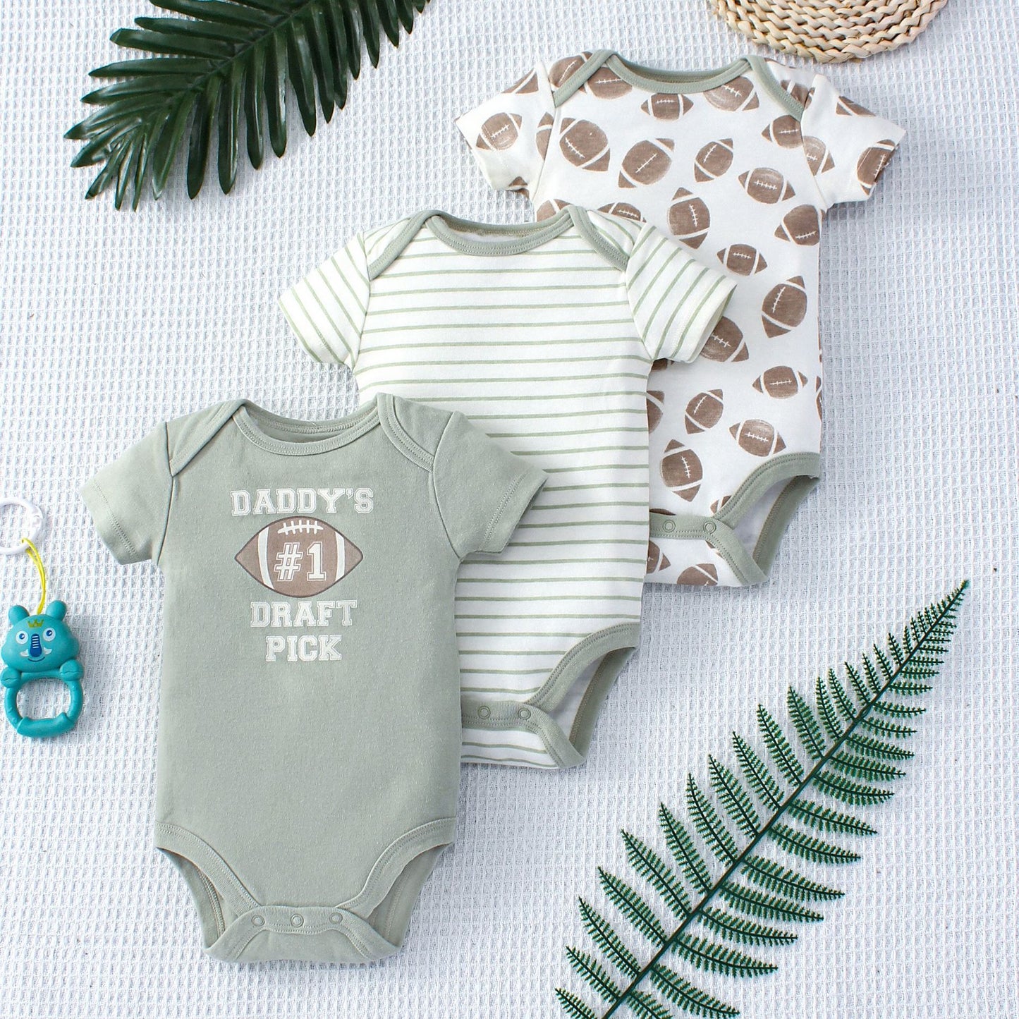 Baby Jumpsuit Fashion Three-Piece Set - Blue Giraffe Design