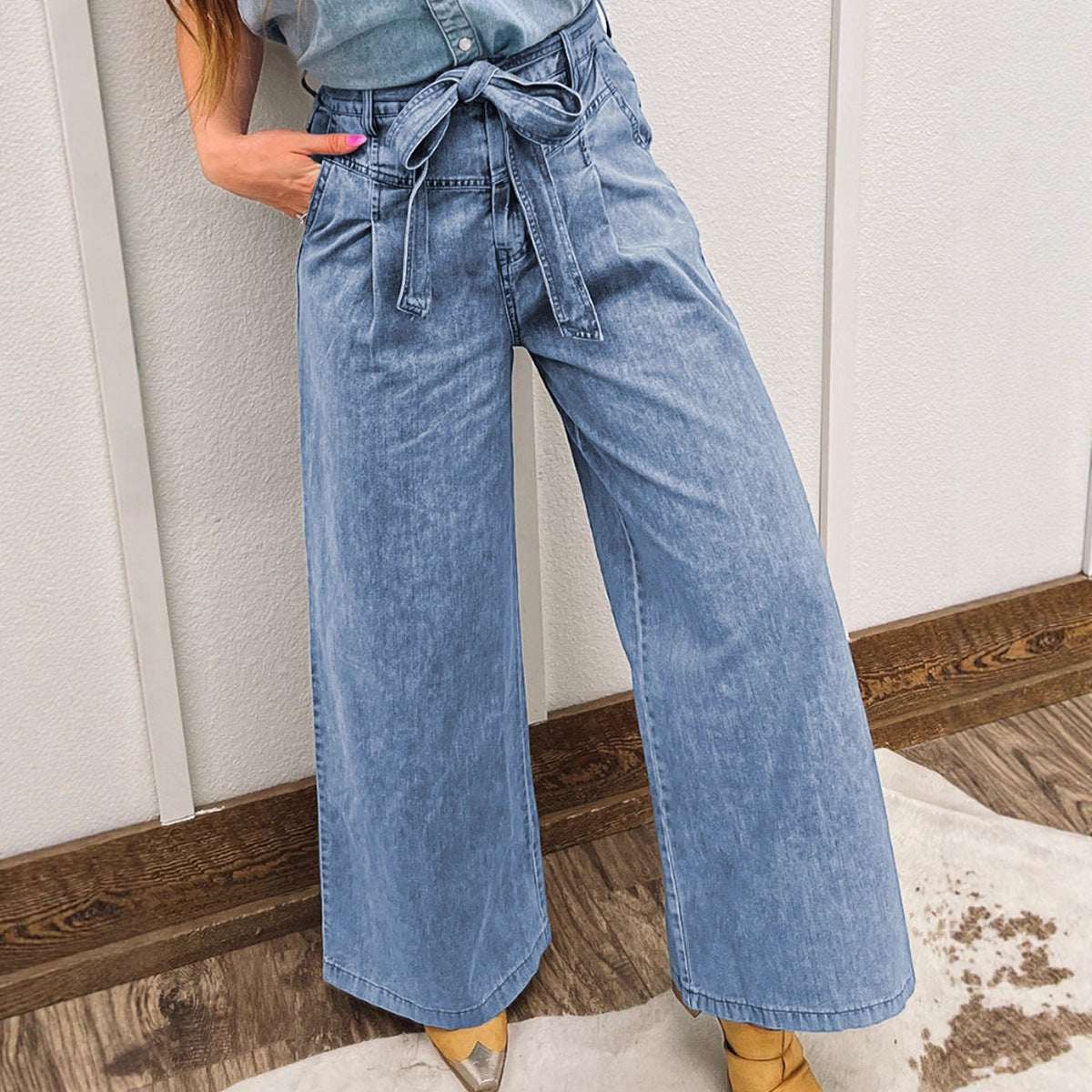 Women's High-Waist Straight-Leg Jeans With Bow Detail | Light Blue | UK 4–14