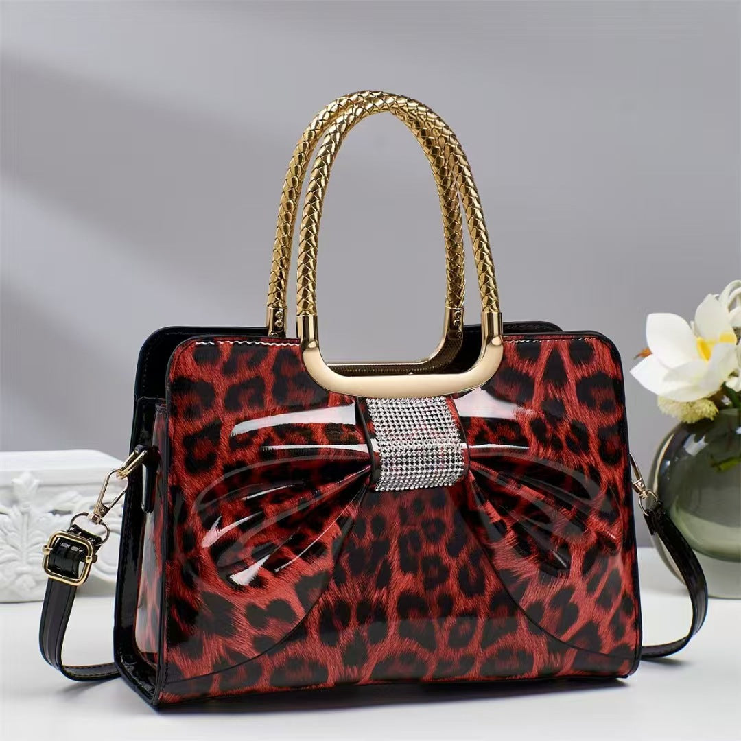Félin Crystal-Stud Leopard Chain Lock Bag