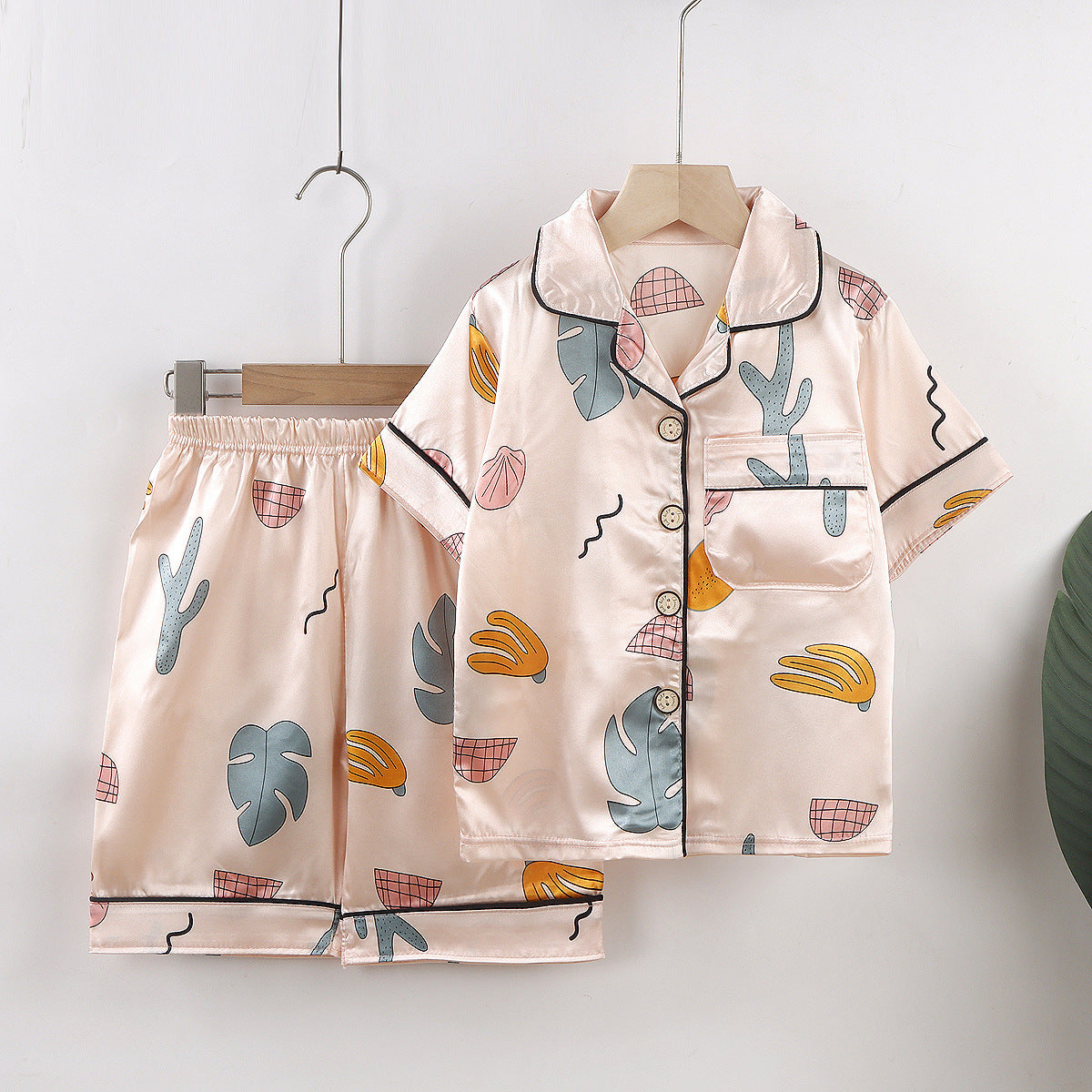 Boys' And Girls' Cartoon Home Ice Silk Short Sleeve Homewear Lightweight Comfortable Pajamas Suit