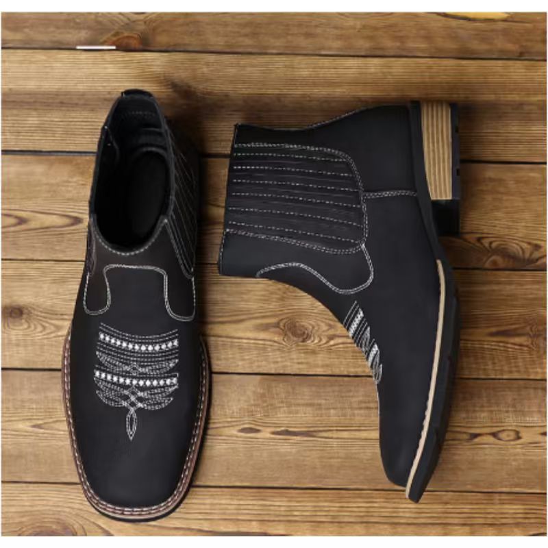Le Brodequin — Men’s Embroidered Ankle Lace-Up Boot
