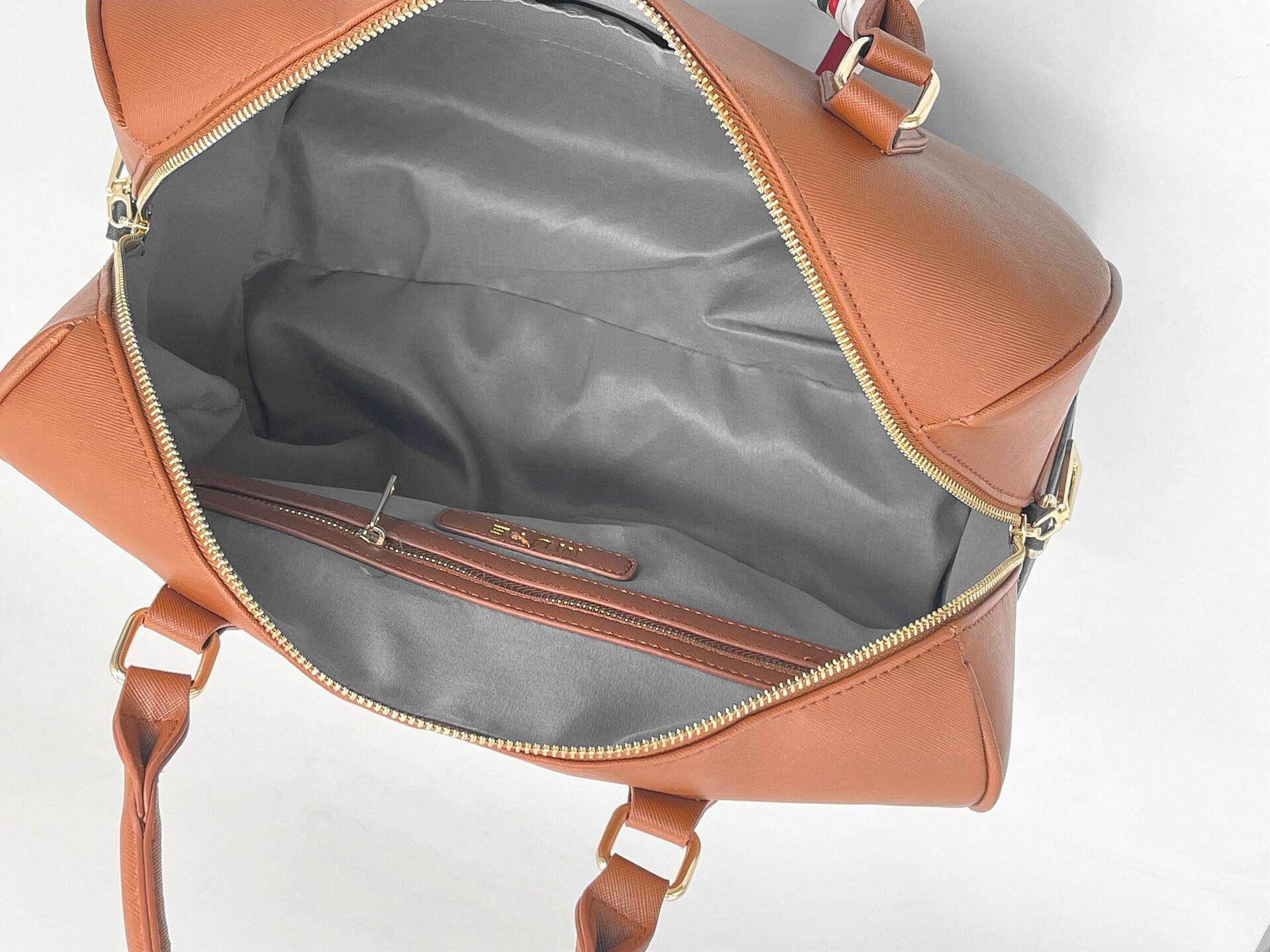 Design A Large-capacity Backpack With One Shoulder Slung Diagonally - Millivan supplies 