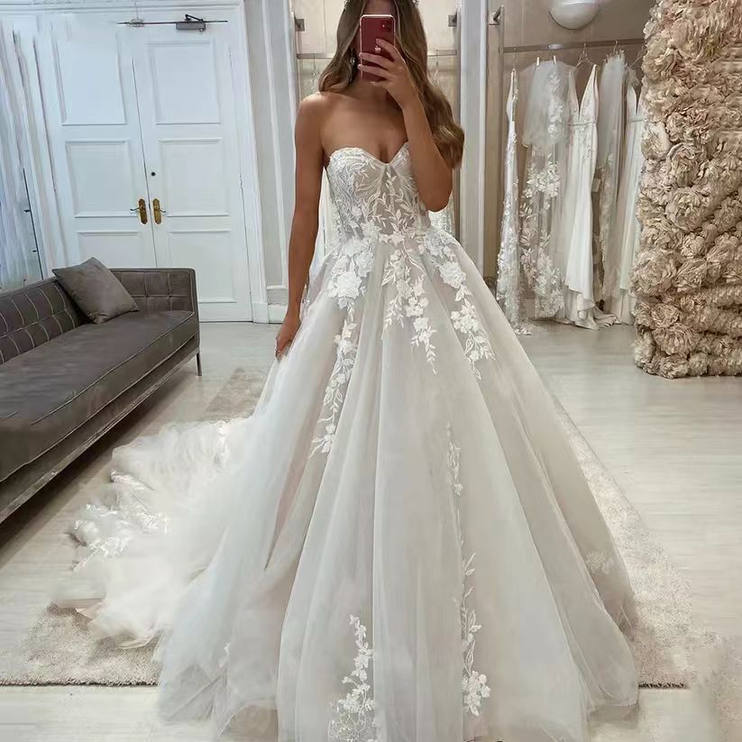 The Tulle Dentelle Bridal Gown