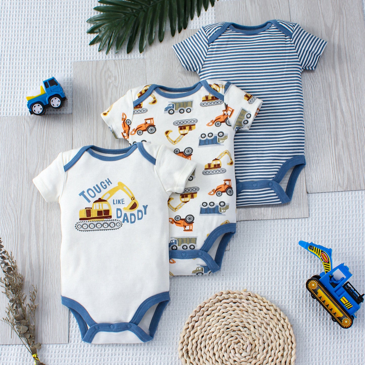 Baby Jumpsuit Fashion Three-Piece Set - Blue Giraffe Design