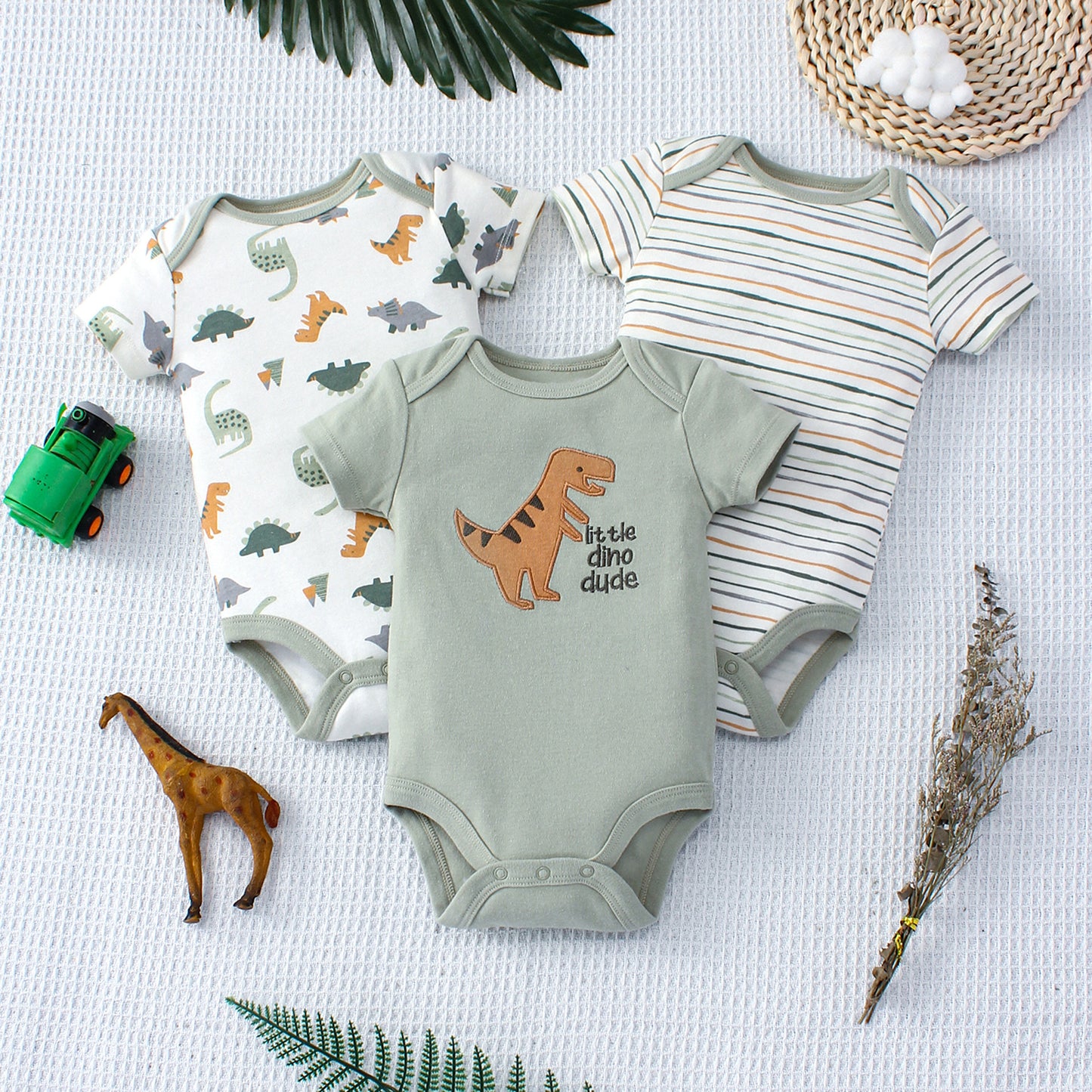 Baby Jumpsuit Fashion Three-Piece Set - Blue Giraffe Design