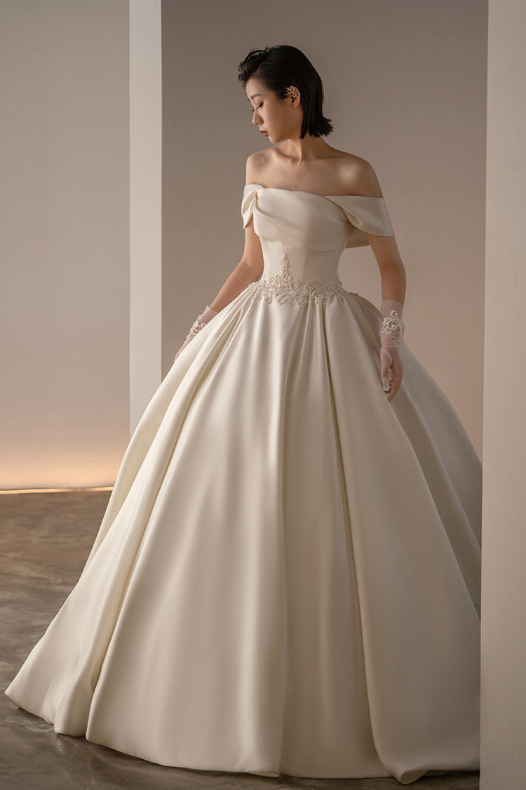 The Rétro Satiné Bridal Gown