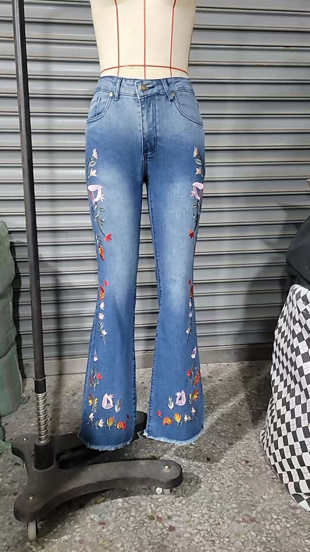 Women's Embroidered Wide-Leg Flare Jeans | Sapphire Blue | S–2XL