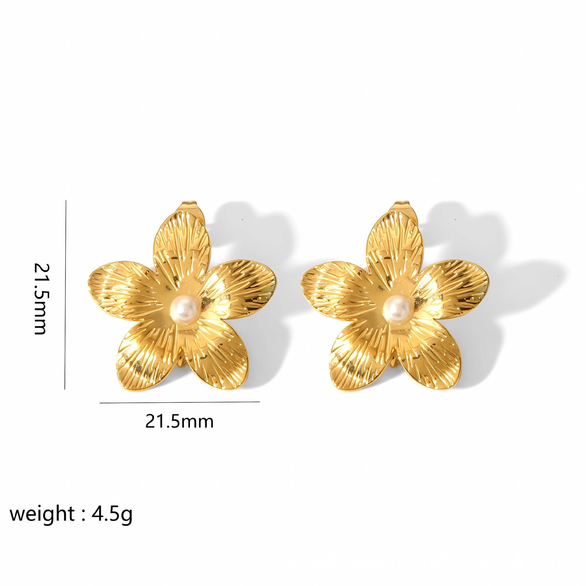 Gold flower-shaped earrings with measurements and weight on a white background