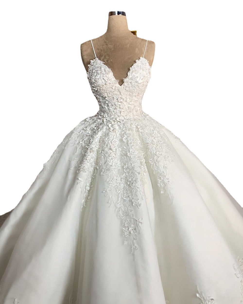 The Décolleté Lace Bridal Gown