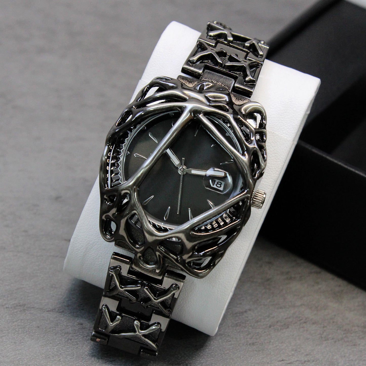 European Special-Shaped Watch - Advanced Design