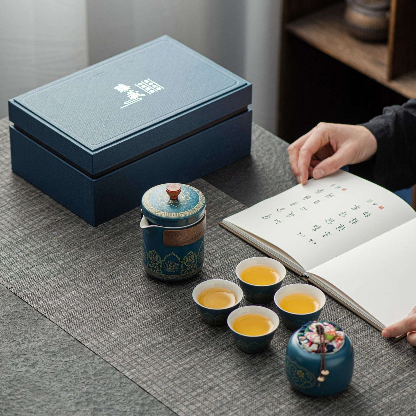 Ceramic Tea Set - One Pot Four Cups Gift Box