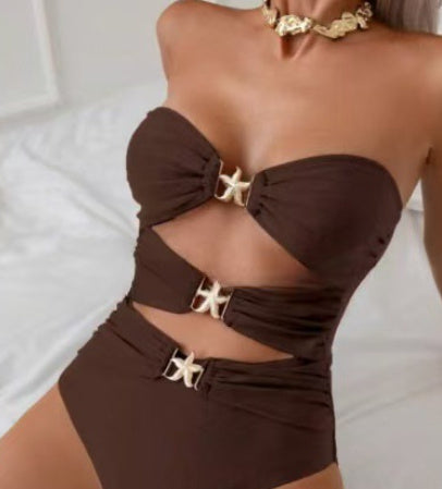 Trendy Tight-Fit Swimsuit - Stylish Form-Fitting Swimwear for Women