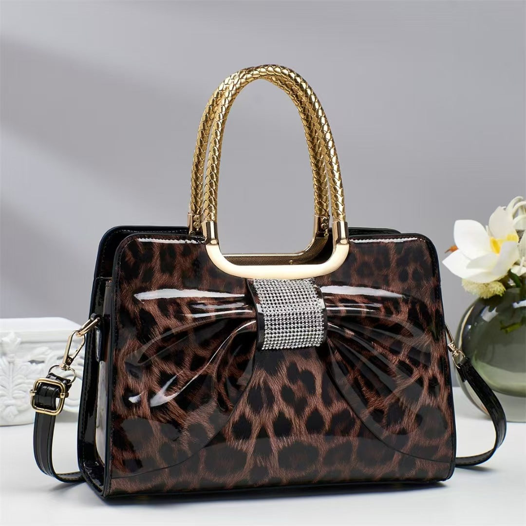 Félin Crystal-Stud Leopard Chain Lock Bag